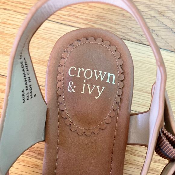 Women’s size 7 Crown and Ivy caramel colored sandals with wooden 1 inch heel - Picture 2 of 6
